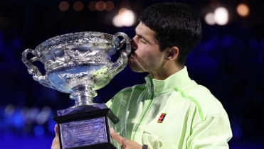 পারলেন না জোকোভিচ, শিরোপা জিতে ইতিহাস গড়লেন আলকারাজ